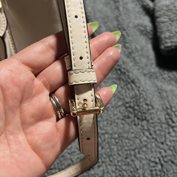 Cream color Michael Kors purse. Used a handful of times. - Picture 3 of 7